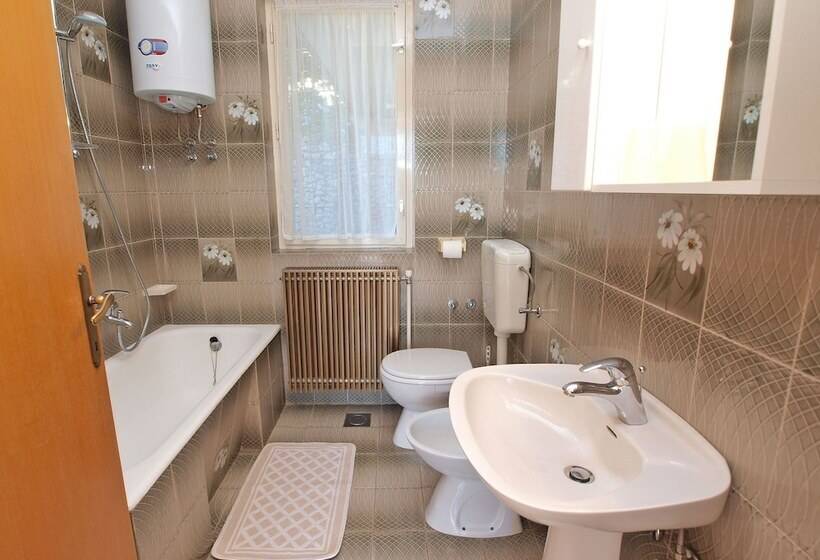 Apartments Rabac 981