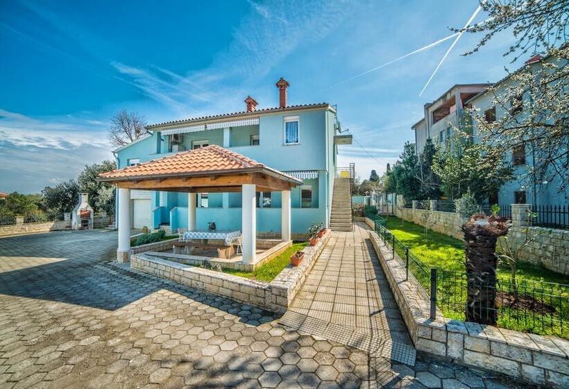 Apartments Tanja 100