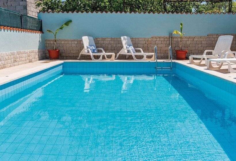 Apartments Tanja 100