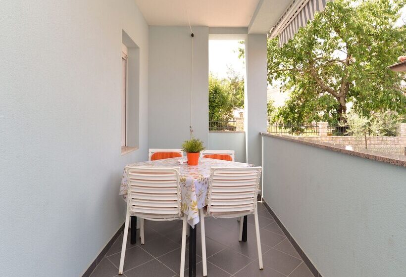 Apartments Tanja 100