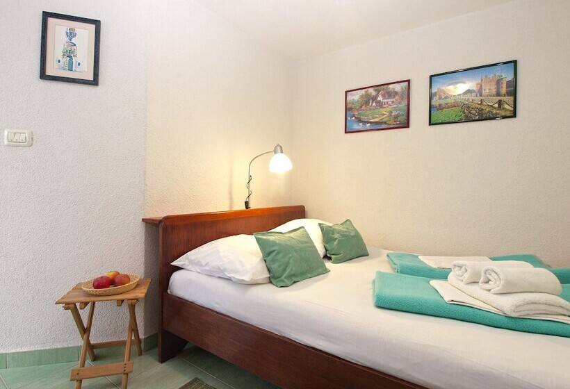 Apartments Selma 1227