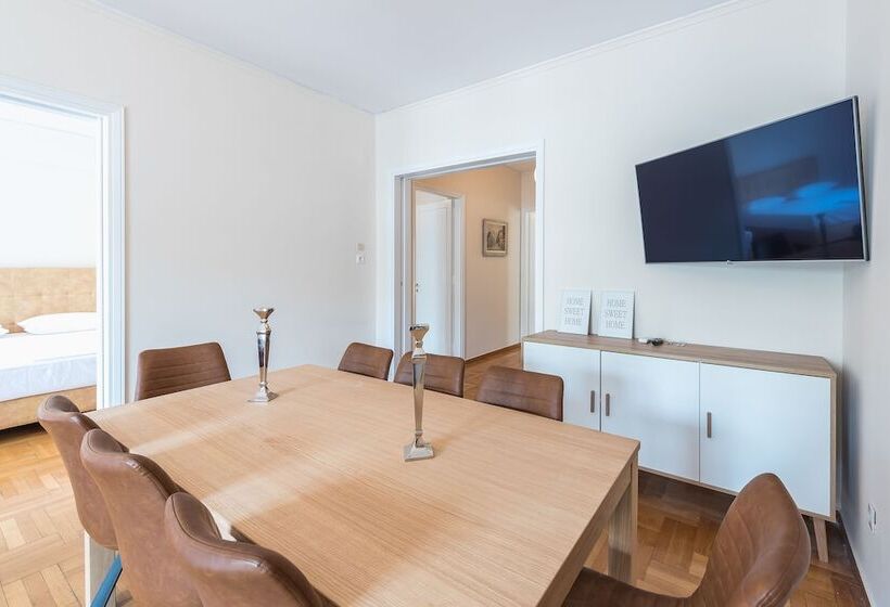 Athens Crown Paradise Apartments