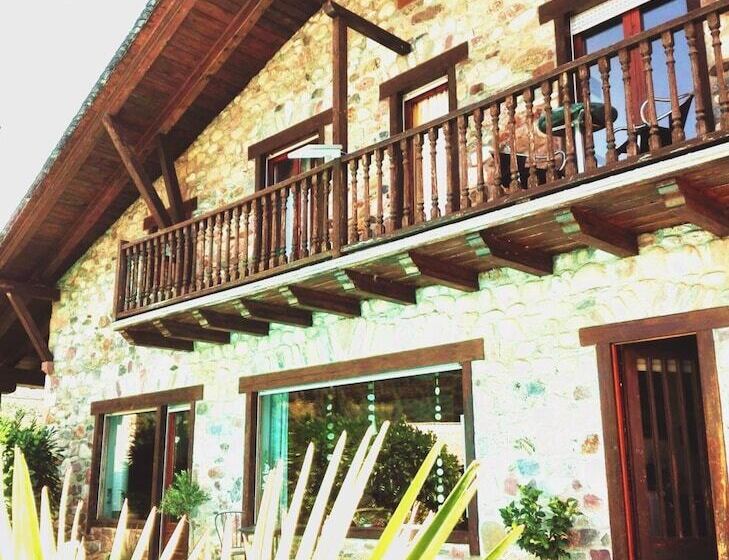 مبيت وإفطار Chalet Rec Dels Noguers