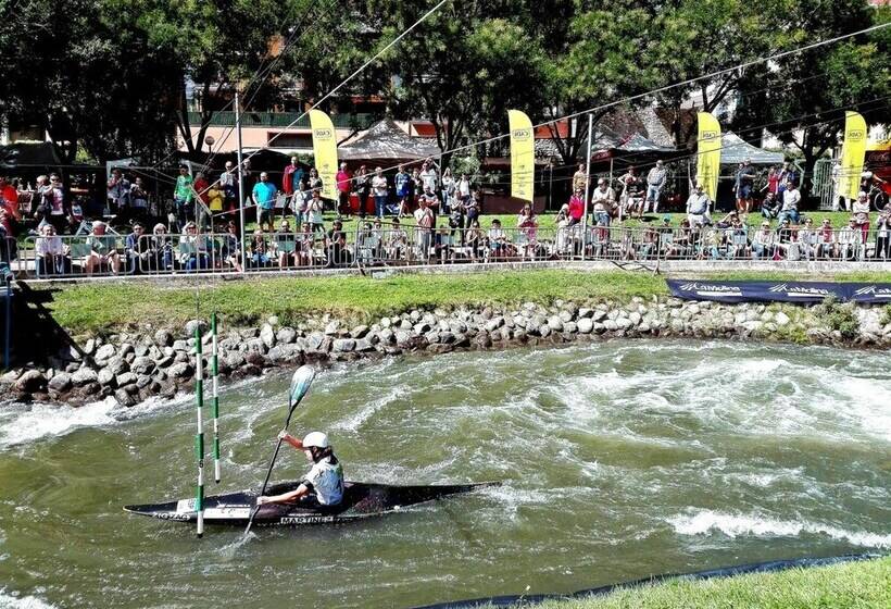 مبيت وإفطار Chalet Rec Dels Noguers