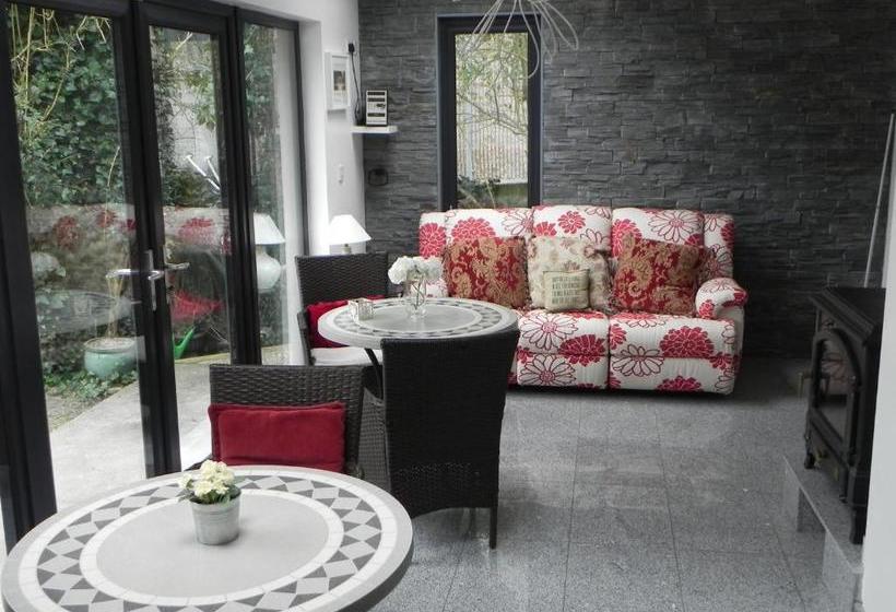 تختخواب و صبحانه Pearse Lodge