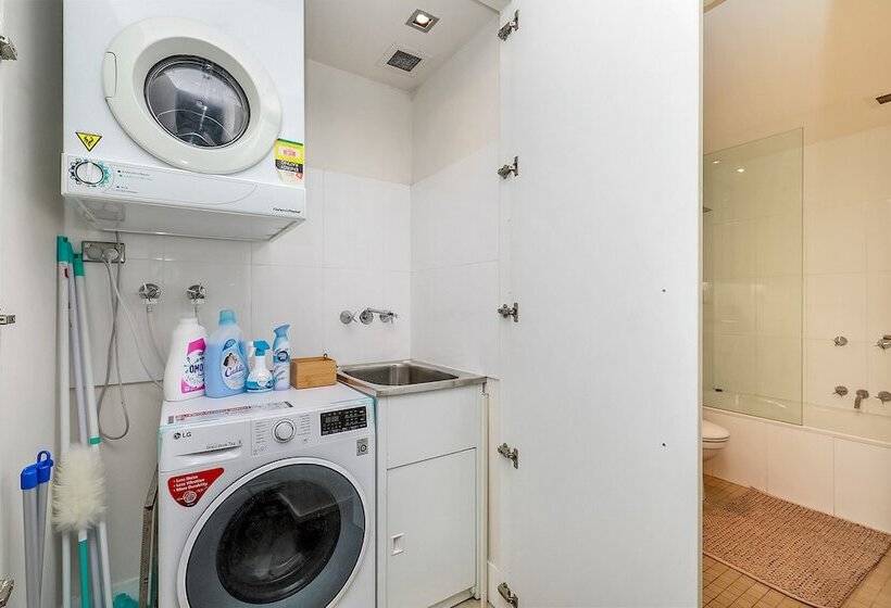 Cozy Suite Block Away To Bondi Beach