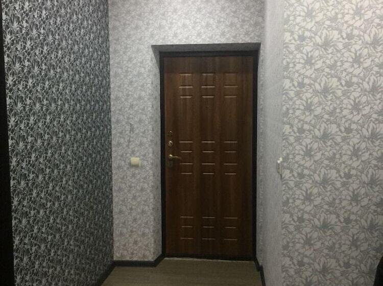 Guest House On Griboedovsky 27a Hostel