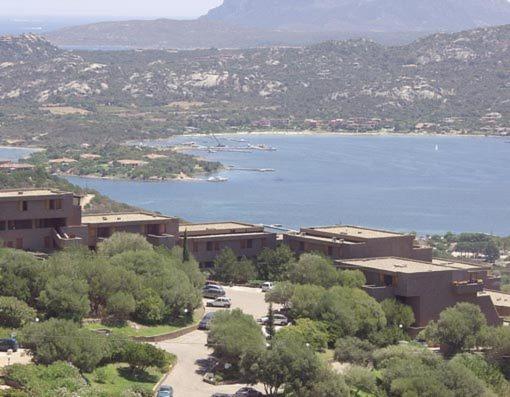 여관 Centro Vacanze Cugnana Verde