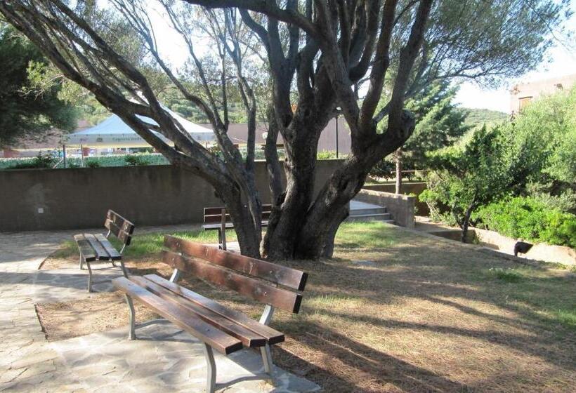 פונדק Centro Vacanze Cugnana Verde