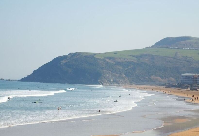 ホテル Zarautz Beachside Surf Camp