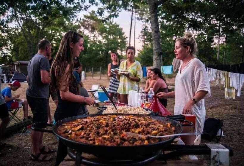 ホテル Zarautz Beachside Surf Camp