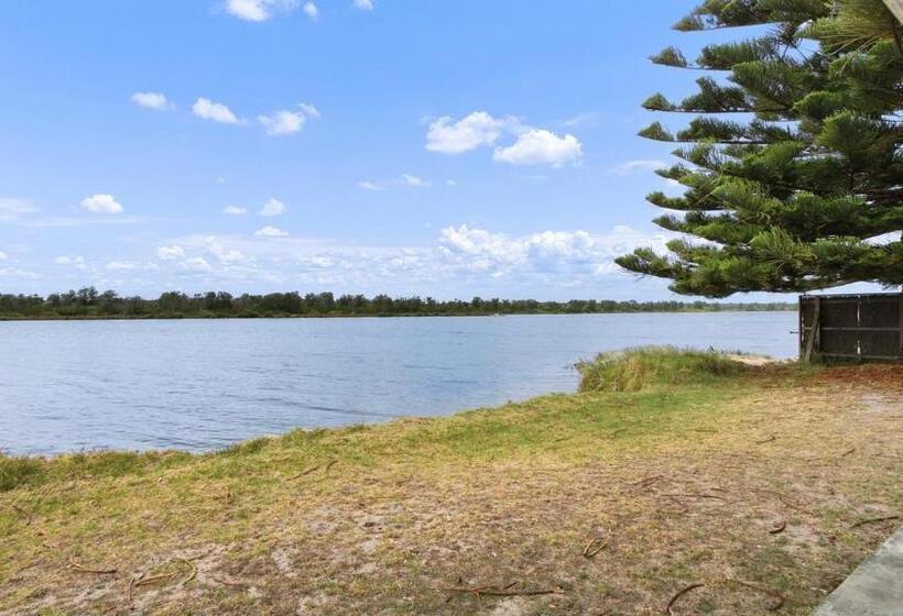 Jetty Road On The Beach