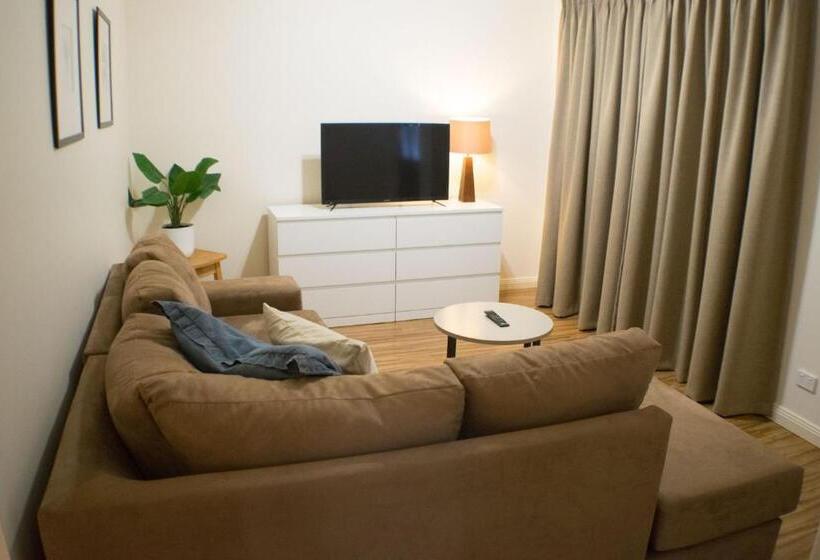 Longreach At Port Elliot