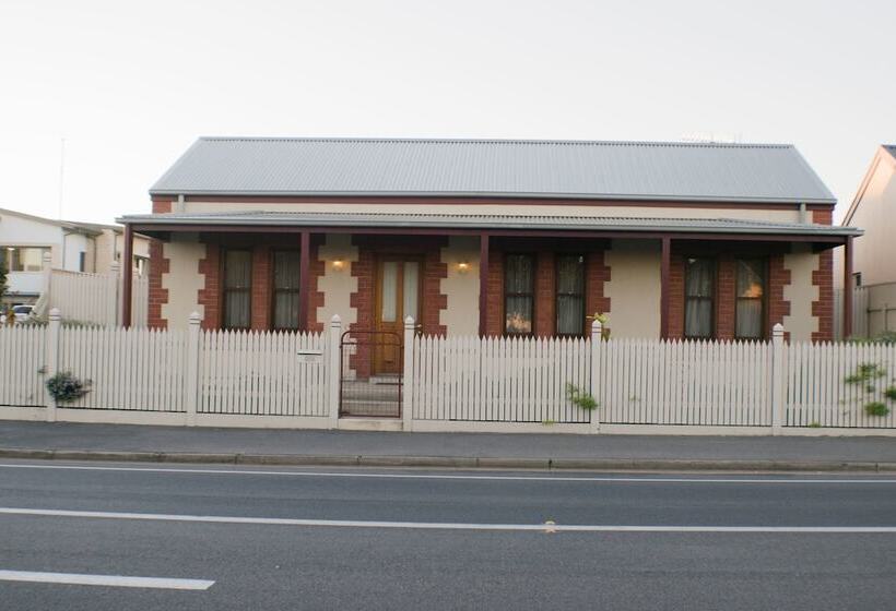 Longreach At Port Elliot