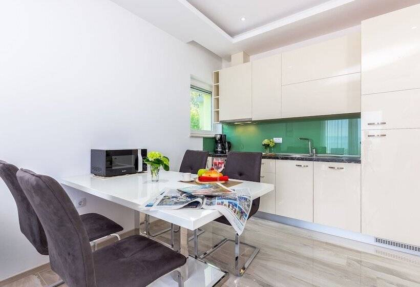 Luxury Apartments Kostrena