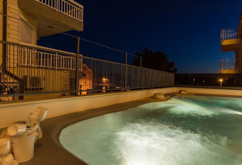 Luxury Apartments Royal M With Pool