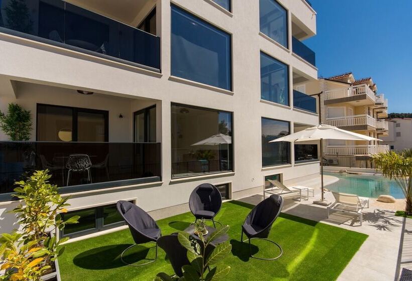 Luxury Apartments Royal M With Pool