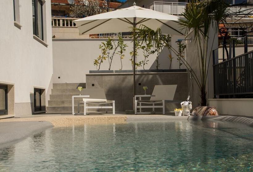 Luxury Apartments Royal M With Pool