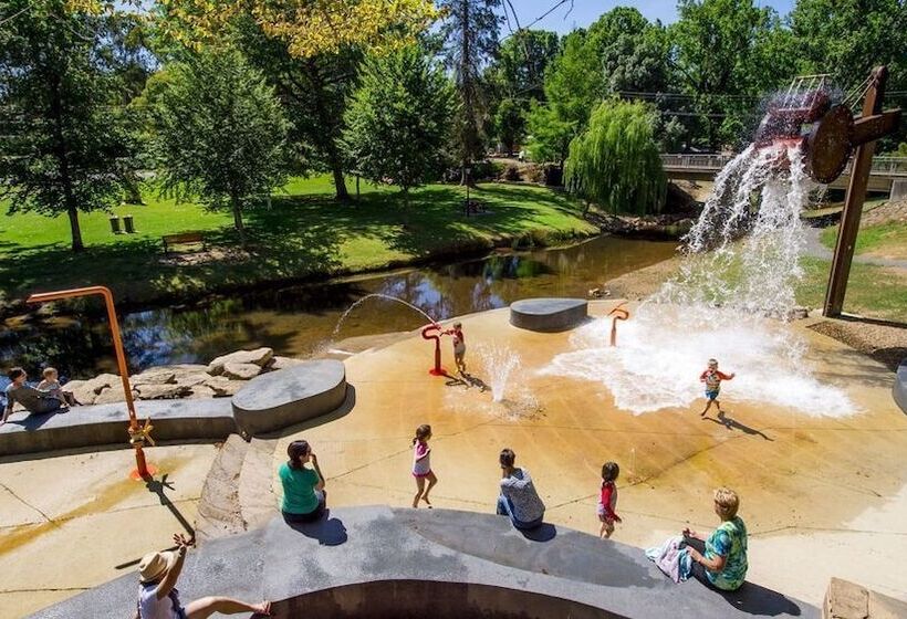 Mystic View Cottage Wandiligong