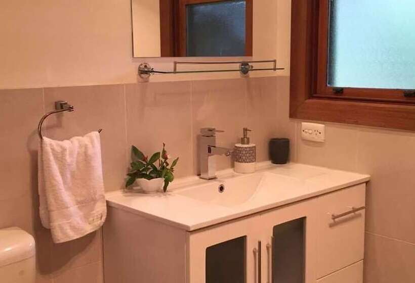 Mystic View Cottage Wandiligong