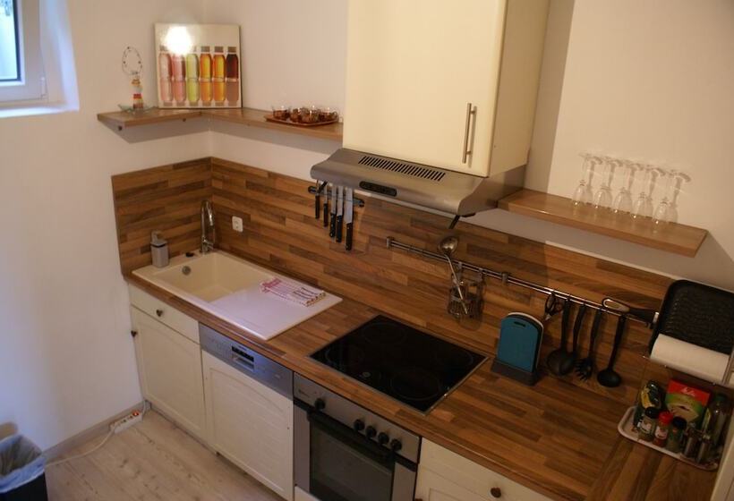 Oasis Apartment