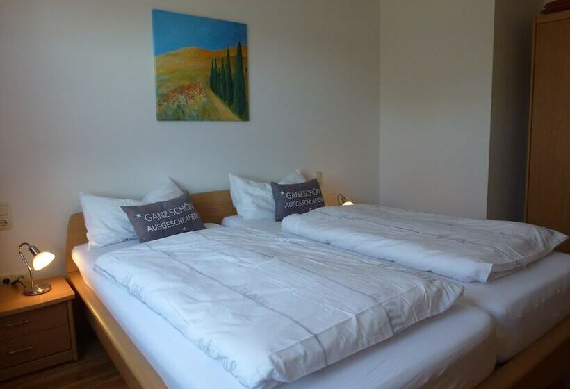 بنسيون Ferienwohnung Sauerlandblick