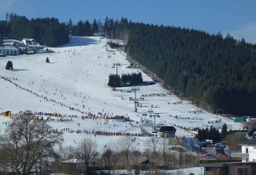بنسيون Ferienwohnung Sauerlandblick