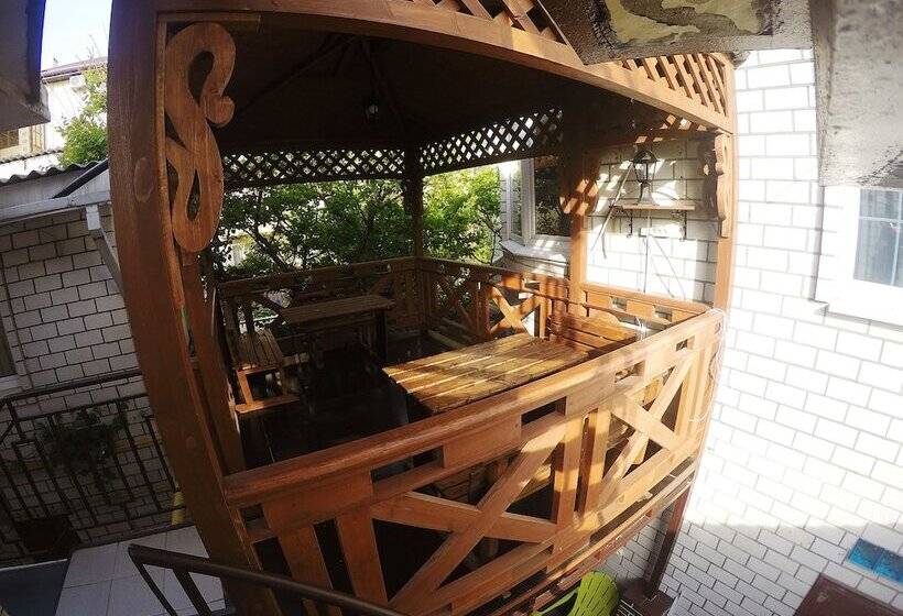 پانسیون Guest House Shevchenko