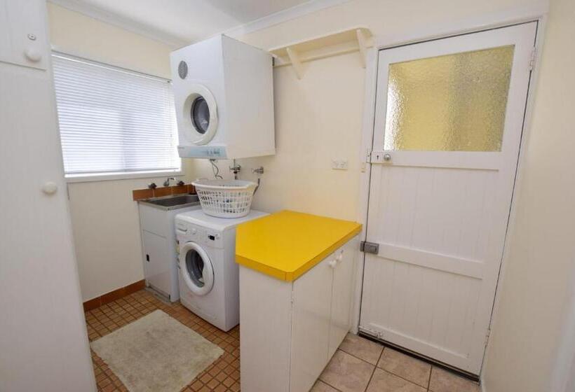 Raspberry Terrace Of Leura