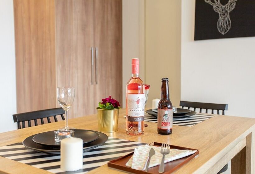 Urban Oasis   Designed Service Apartment