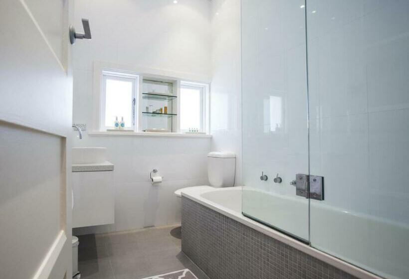 Woollahra Roslyndale Ave