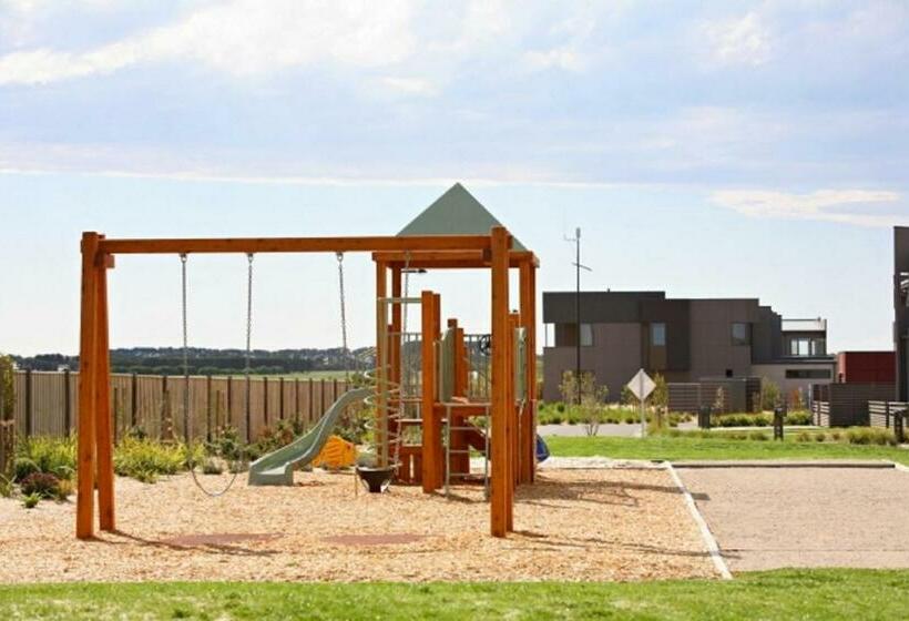 Torquay Golf Retreats   Pool, Beach, Tennis, Golf