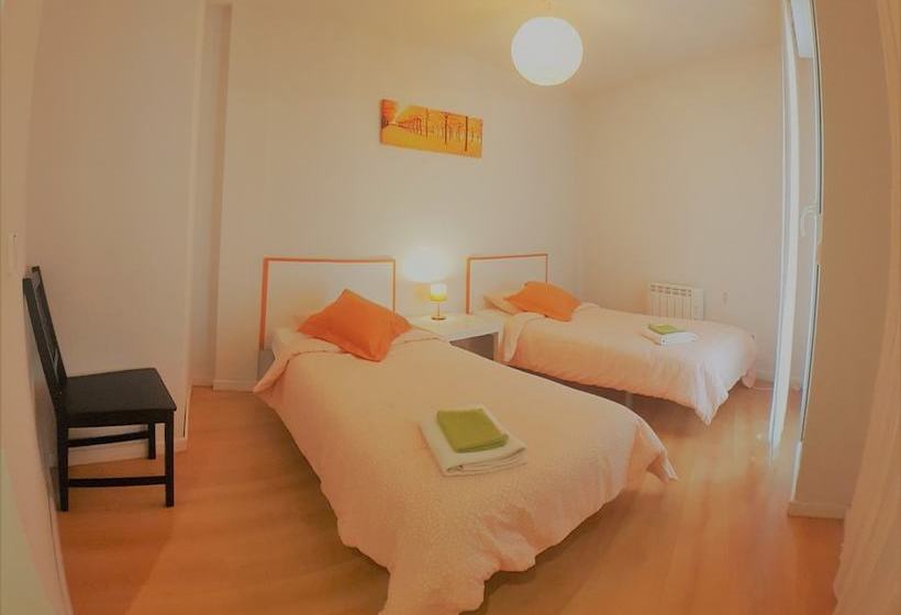 Apartamentos Turã­sticos La Golondrina