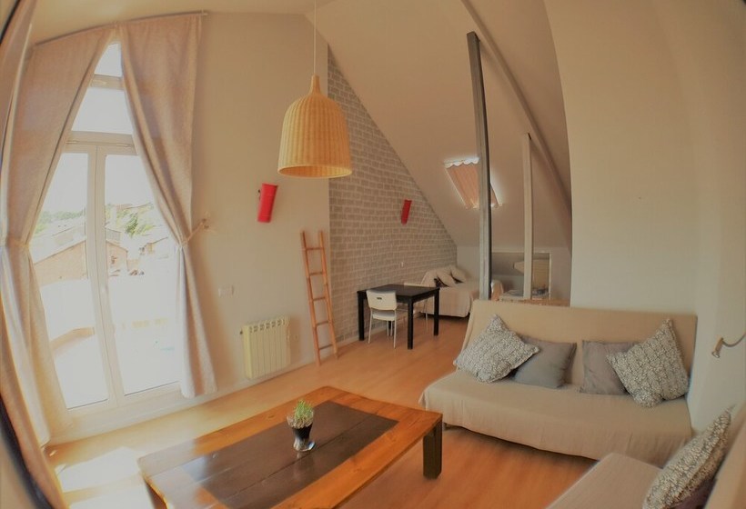 Apartamentos Turã­sticos La Golondrina