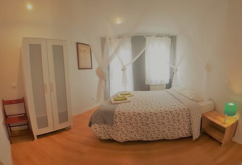 Apartamentos Turã­sticos La Golondrina