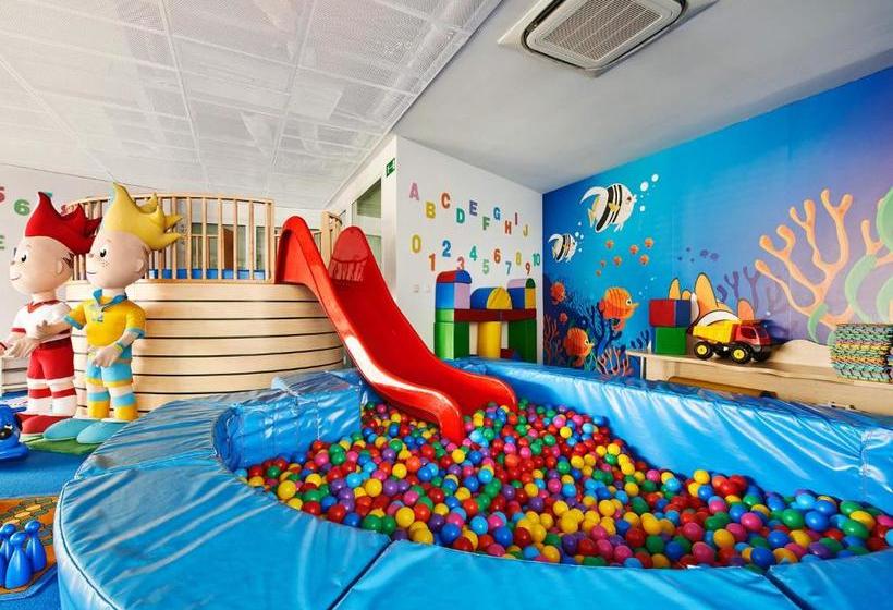 Vacationclub Arka Apartment 722