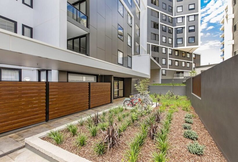 Astra Apartments Newcastle East