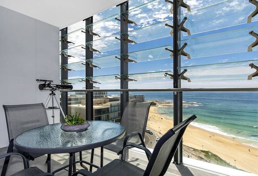 Astra Apartments Newcastle East