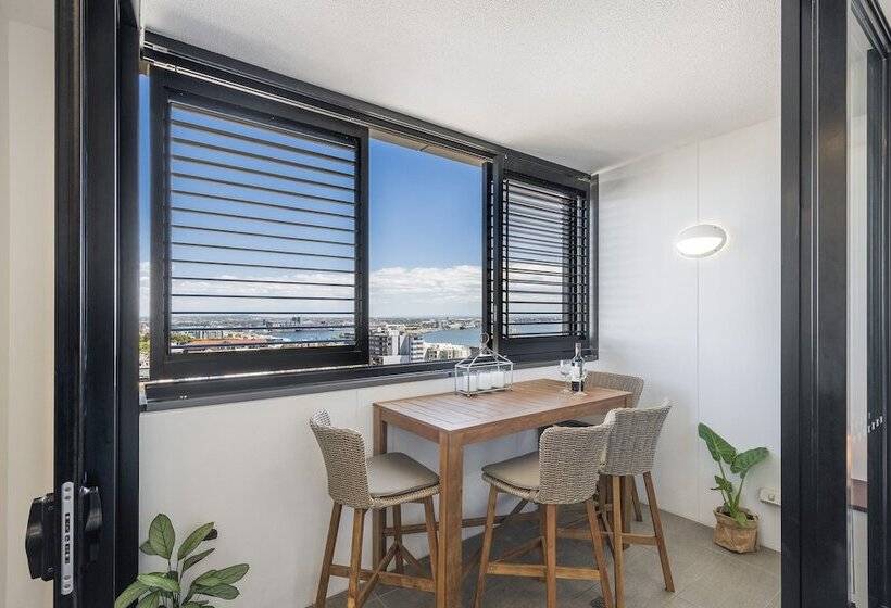 Astra Apartments Newcastle East