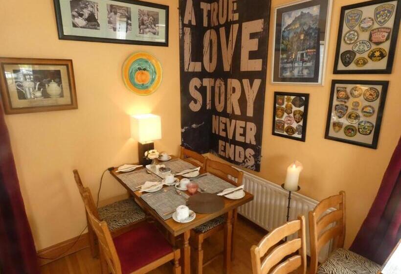 Bunratty Castle Mews B&b