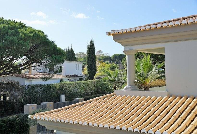 Charming Exceptional Villa In Algarve