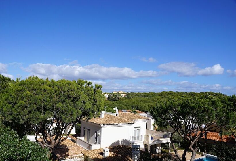 Charming Exceptional Villa In Algarve
