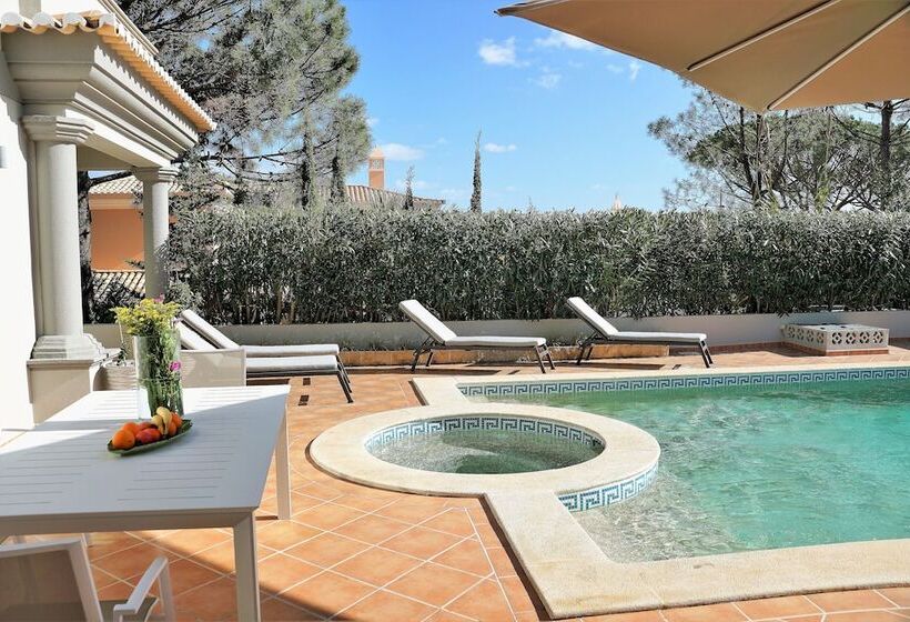 Charming Exceptional Villa In Algarve