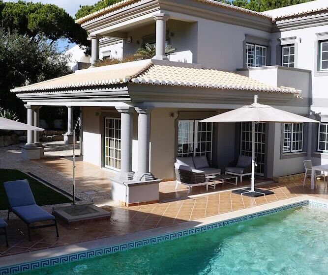 Charming Exceptional Villa In Algarve