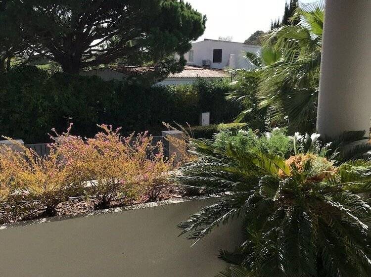 Charming Exceptional Villa In Algarve