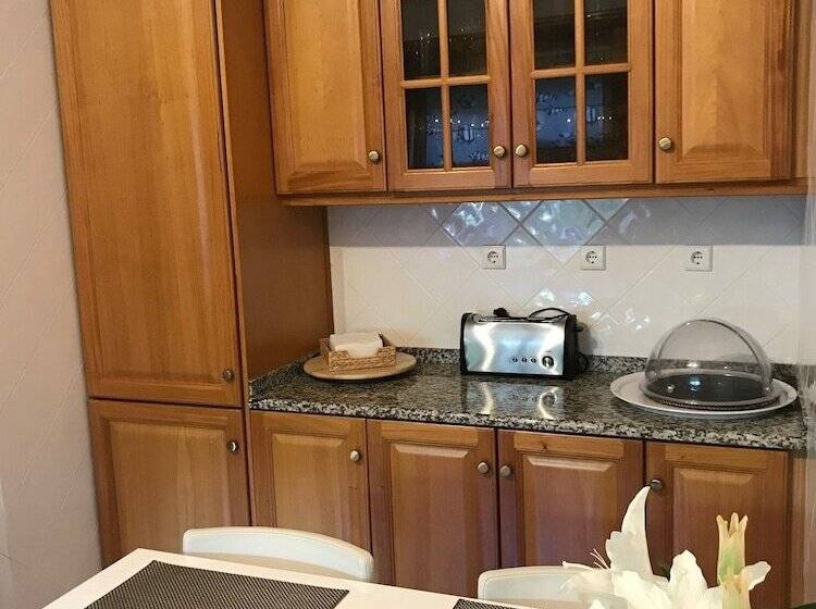 Charming Exceptional Villa In Algarve