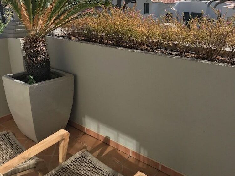 Charming Exceptional Villa In Algarve