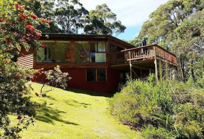 Eaglehawk Rainforest Retreat