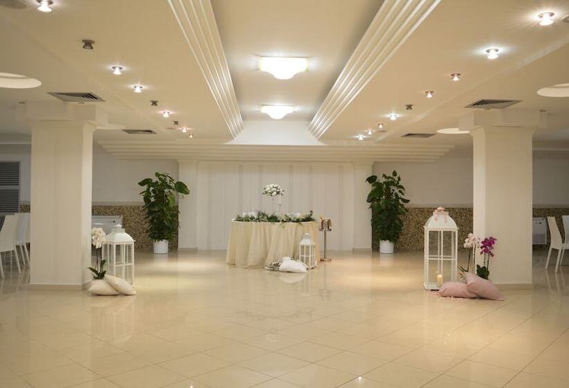 פונדק & Resort Perla