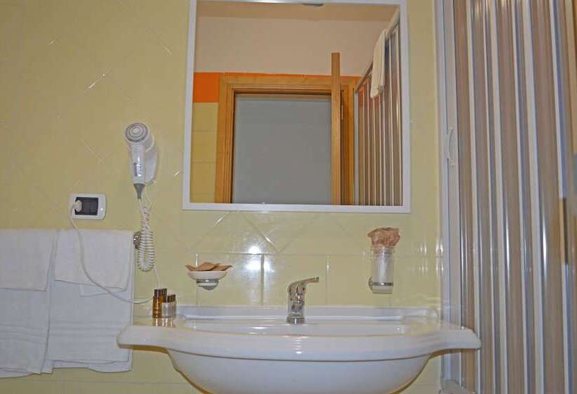 簡易ホテル & Resort Perla